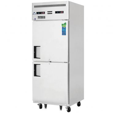 Everest Refrigeration ESRFH2 29-1/4" One Section Two Half Door Upright Reach-In Dual Temp Refrigerator/Freezer Combo