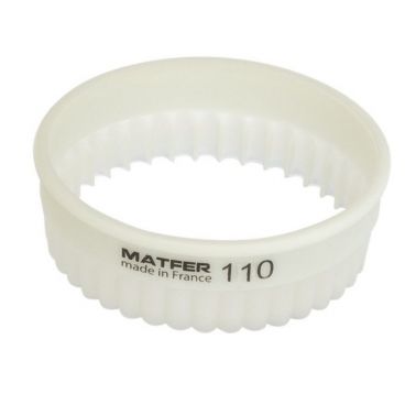 Matfer 150126 4 3/8" Exoglass Round Fluted Pastry Cutter