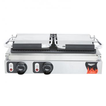 Vollrath 40795 Cayenne Series 19" x 9 1/8" Dual Grooved Top & Bottom Panini Sandwich Grill - 208-240V