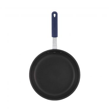 Winco AFP-8XC-H Gladiator 8" Non-Stick Aluminum Fry Pan with Sleeve - Excalibur Finish